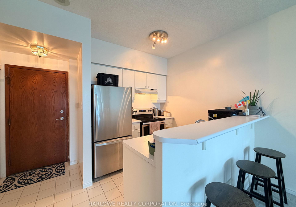10-yonge-street-toronto-ontario-c12695898