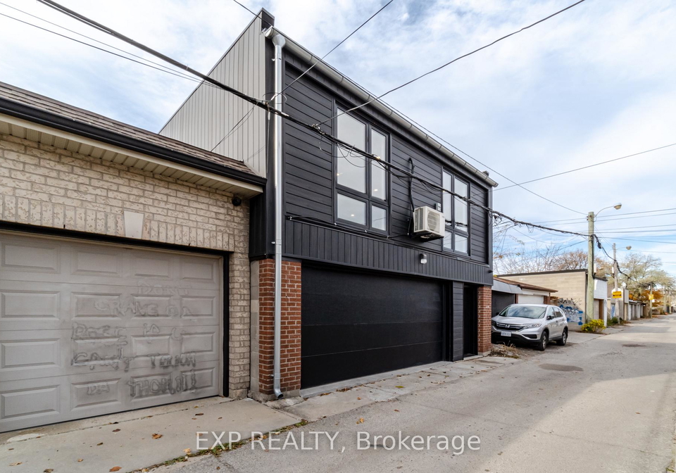 581-crawford-street-toronto-ontario-c12695940