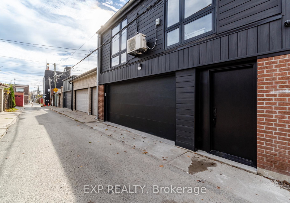 581-crawford-street-toronto-ontario-c12695940