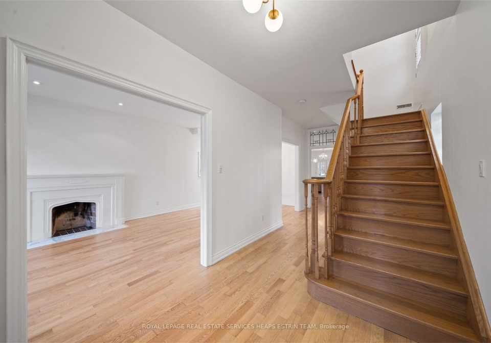 1-beaufield-avenue-east-york-ontario-c12696412