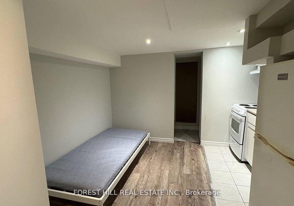 8-poplar-plains-crescent-toronto-ontario-c12696440