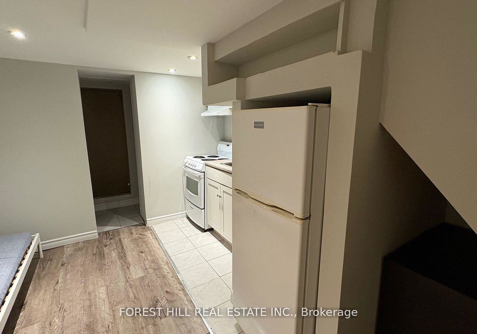 8-poplar-plains-crescent-toronto-ontario-c12696440