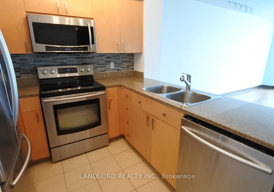 361-front-street-w-toronto-ontario-c12696512
