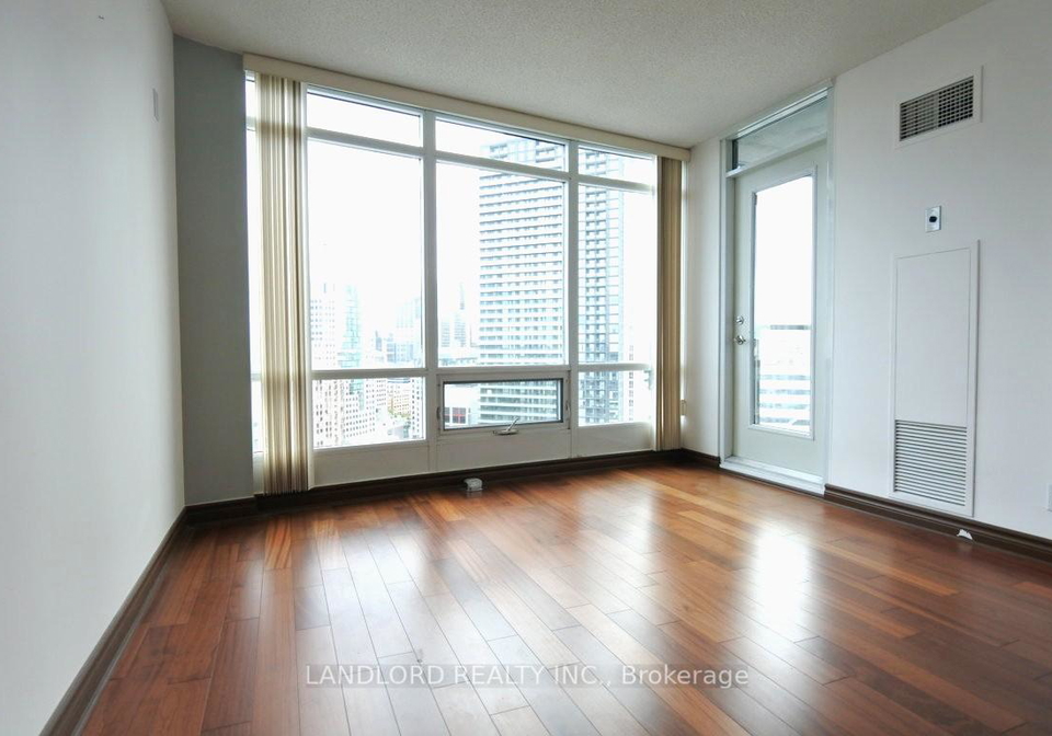 361-front-street-w-toronto-ontario-c12696512
