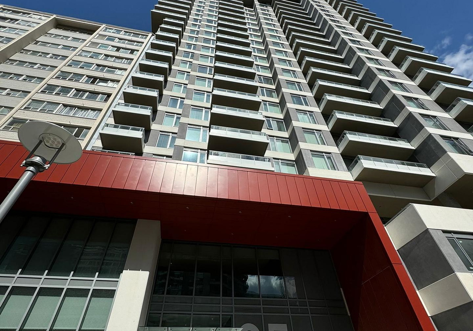 25-holly-street-toronto-ontario-c12696536