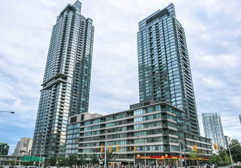 15-fort-york-boulevard-toronto-ontario-c12696618