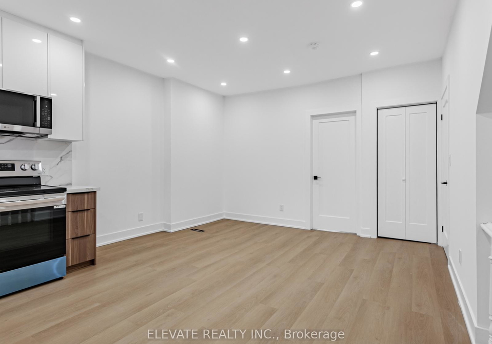 135-bellwoods-avenue-toronto-ontario-c12696740