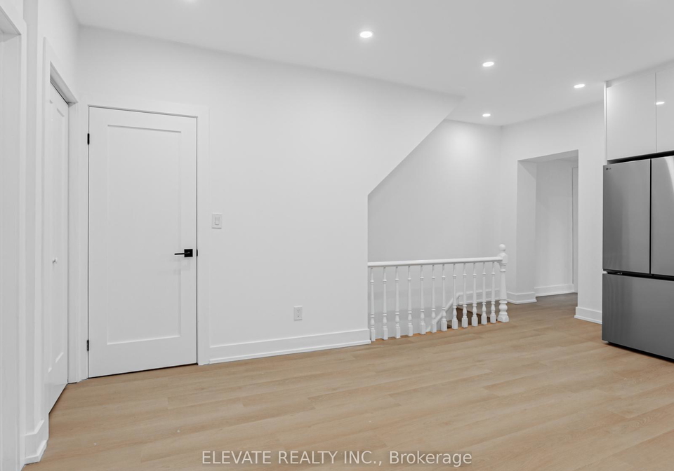 135-bellwoods-avenue-toronto-ontario-c12696740