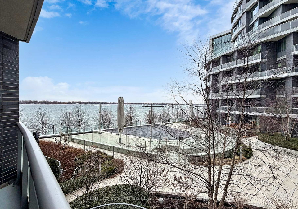 1-edgewater-drive-toronto-ontario-c12697354