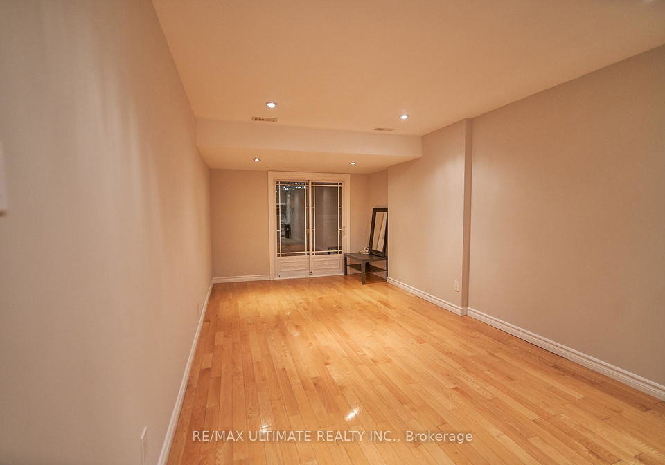 35-longboat-avenue-toronto-ontario-c12697618