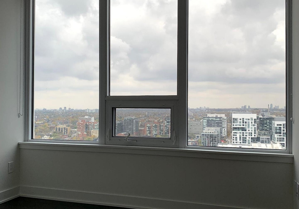 19-bathurst-street-toronto-ontario-c12697700
