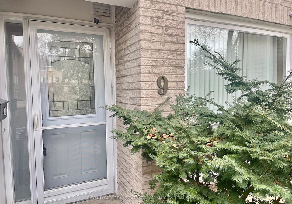 91-rameau-drive-north-york-ontario-c12697788