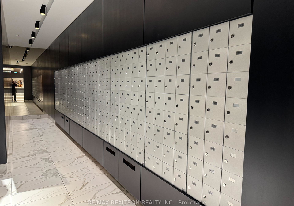 327-king-street-w-toronto-ontario-c12697842