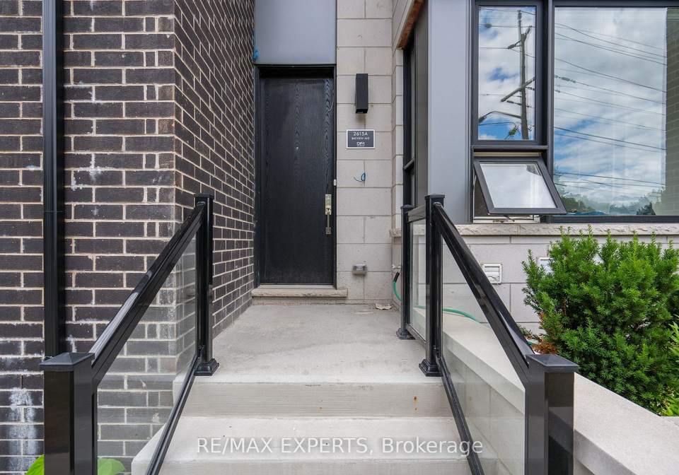 2615a-bayview-avenue-w-north-york-ontario-c12697880