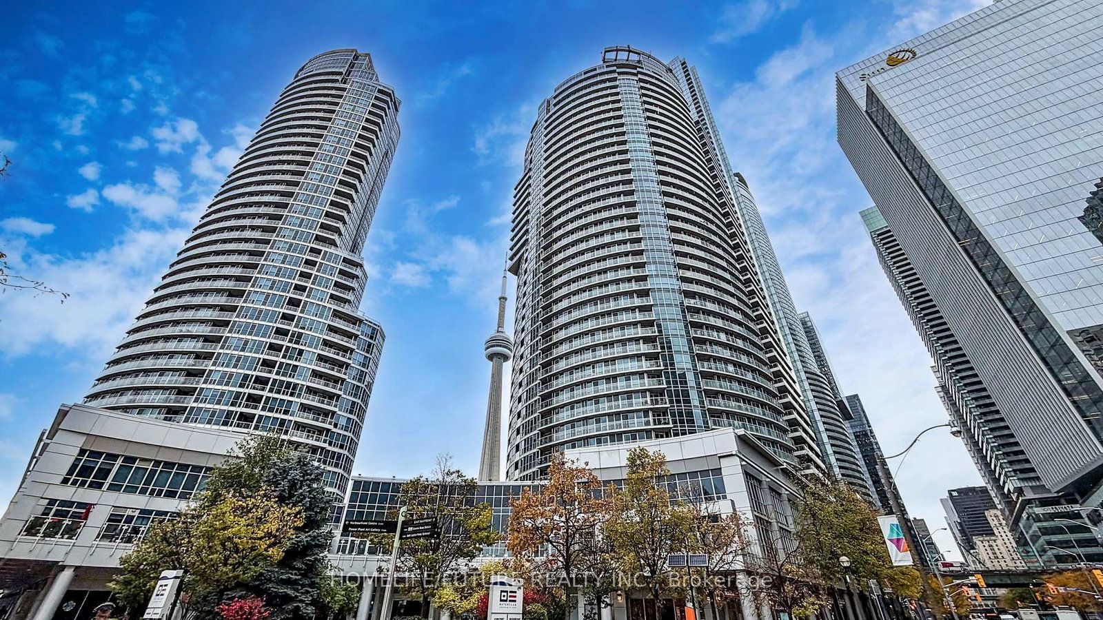 8-york-street-toronto-ontario-c12697896