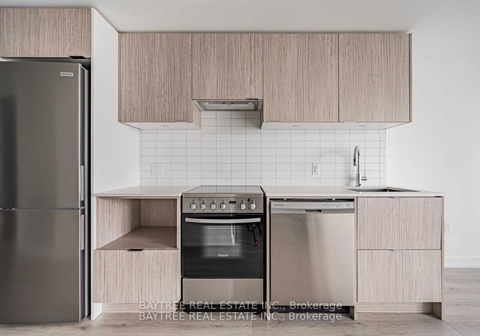 395-bloor-street-toronto-ontario-c12697924