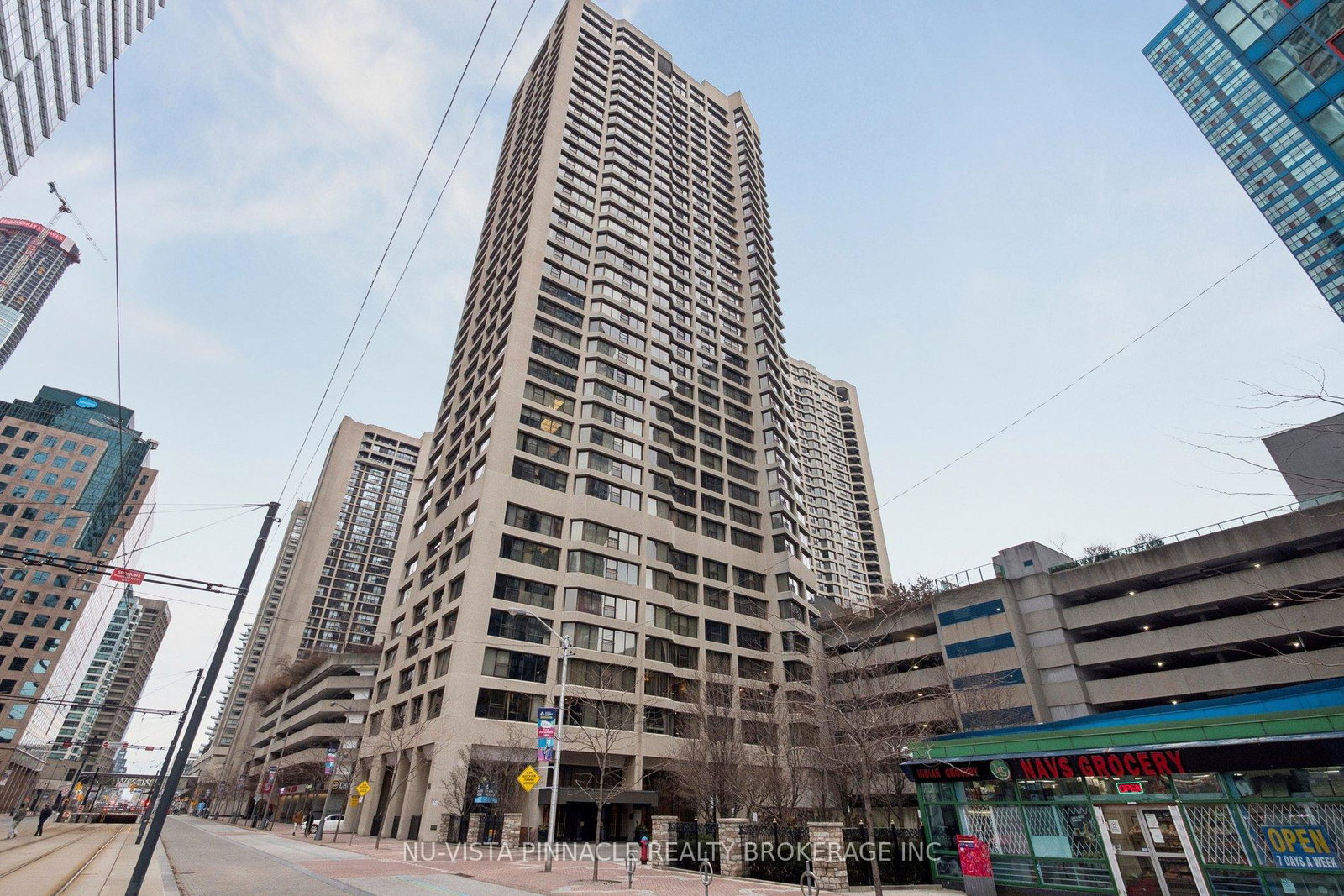 55-harbour-square-toronto-ontario-c12698010