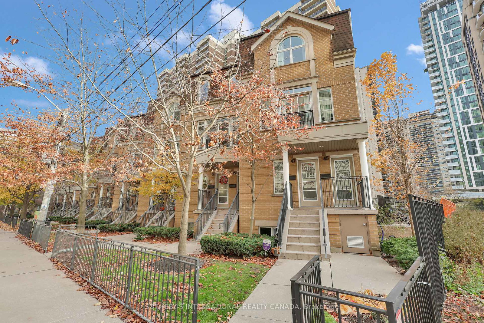 45-pleasant-boulevard-toronto-ontario-c12698272