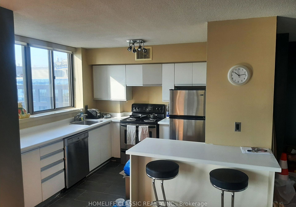 250-queens-quay-w-toronto-ontario-c12698414