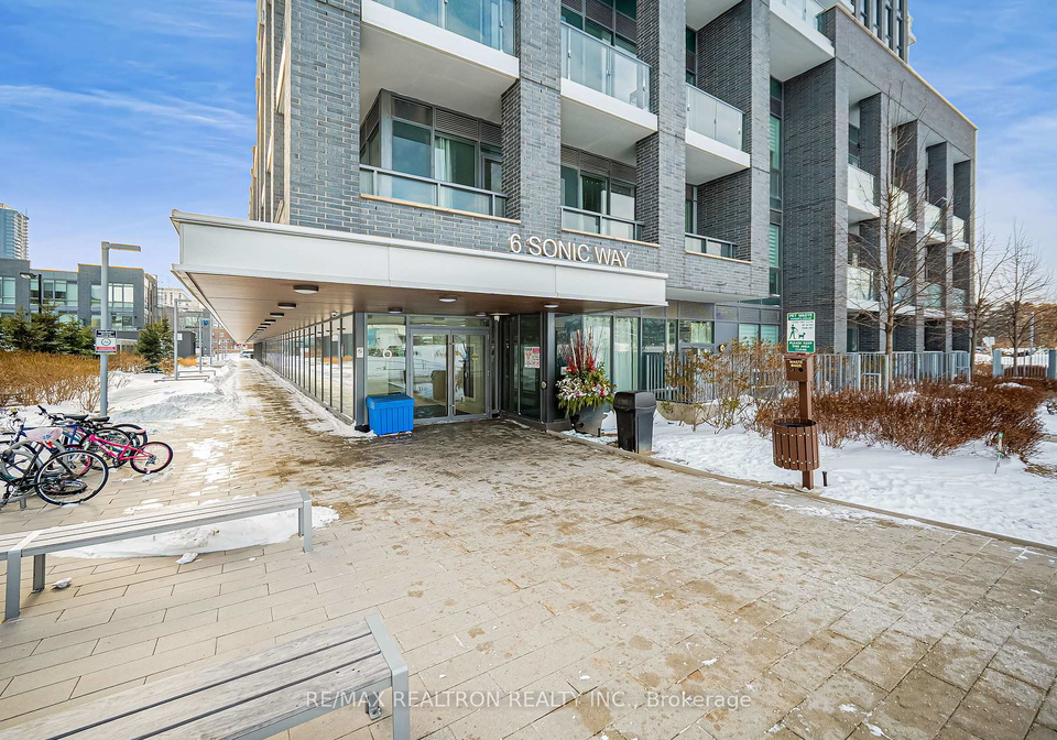 6-sonci-way-east-york-ontario-c12699280