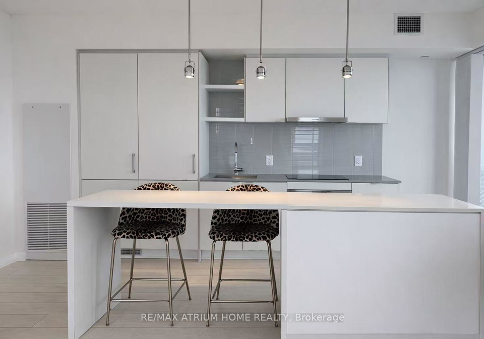 88-harbour-street-toronto-ontario-c12699702