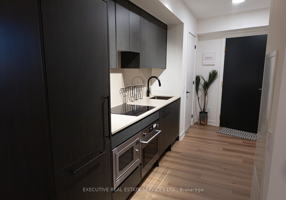 5-lakeview-avenue-toronto-ontario-c12700496