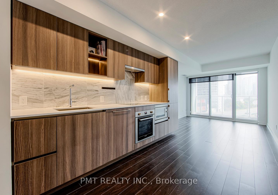 19-bathurst-street-toronto-ontario-c12700754