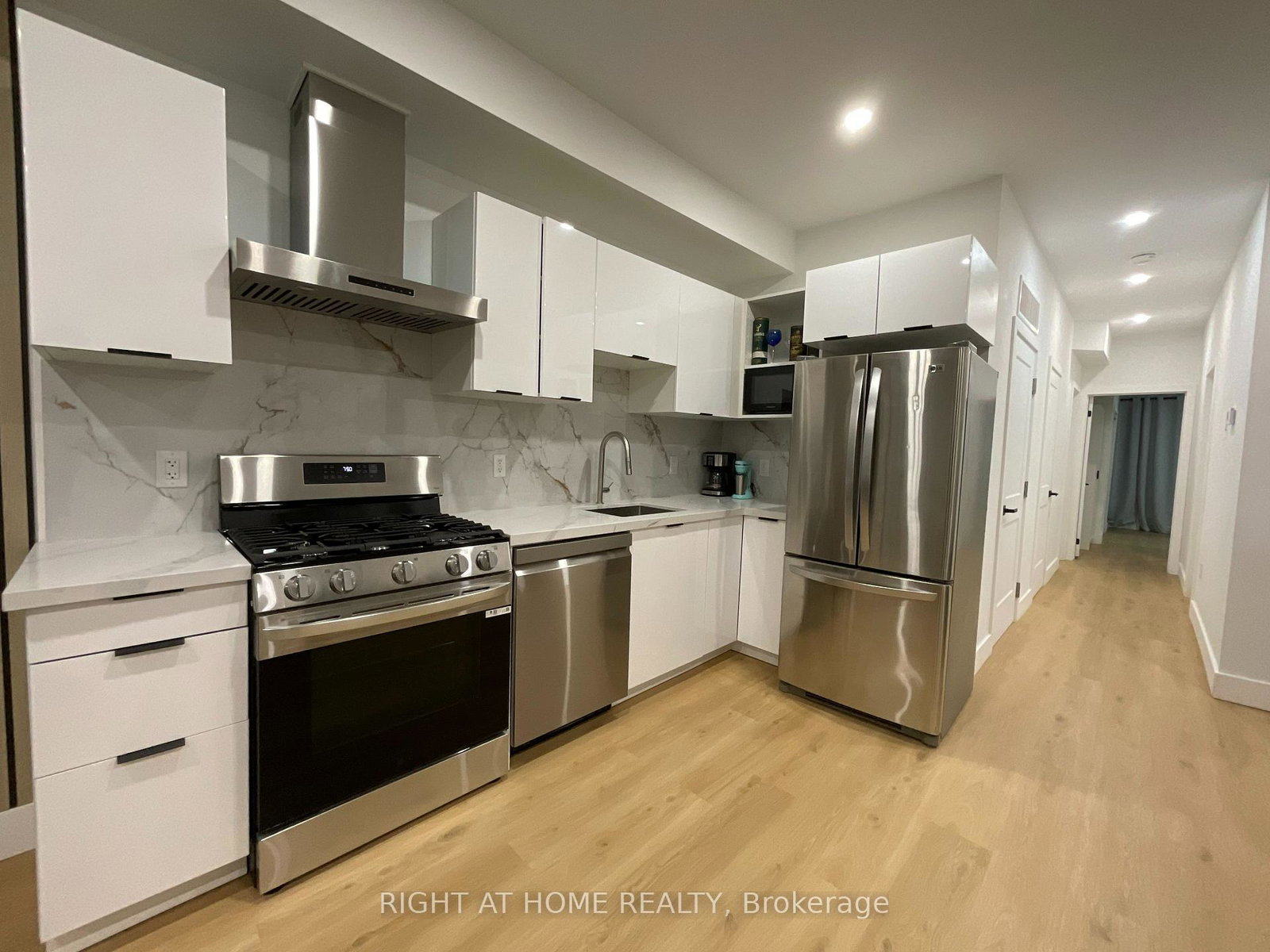 674-manning-avenue-toronto-ontario-c12701470