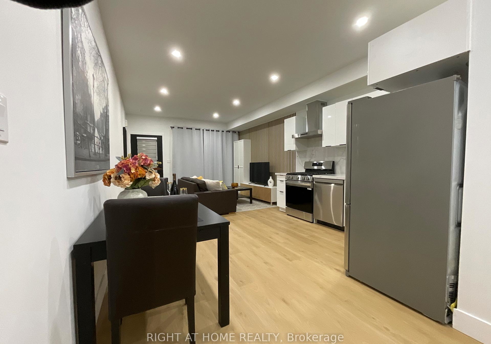 674-manning-avenue-toronto-ontario-c12701470