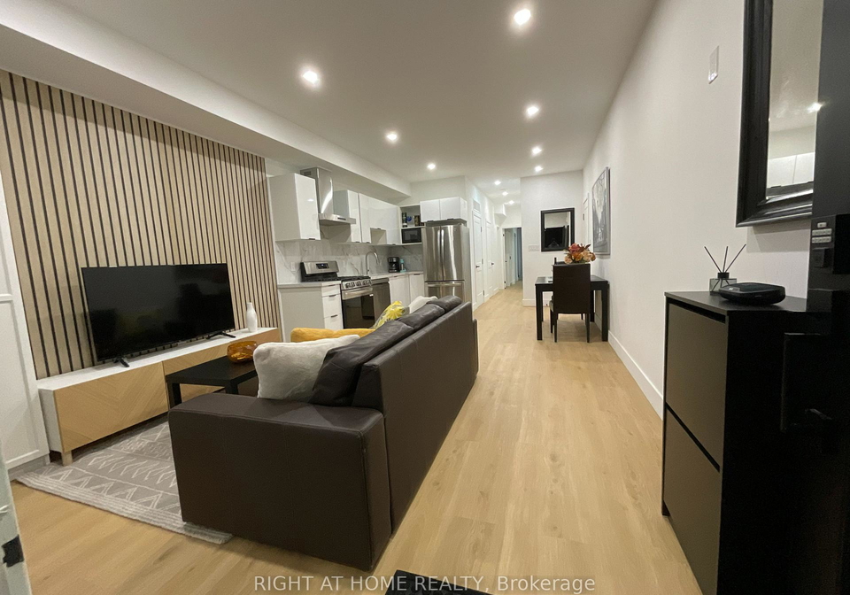 674-manning-avenue-toronto-ontario-c12701470