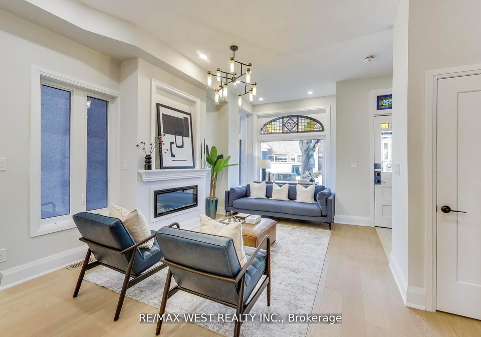 21-rolyat-street-toronto-ontario-c12701538