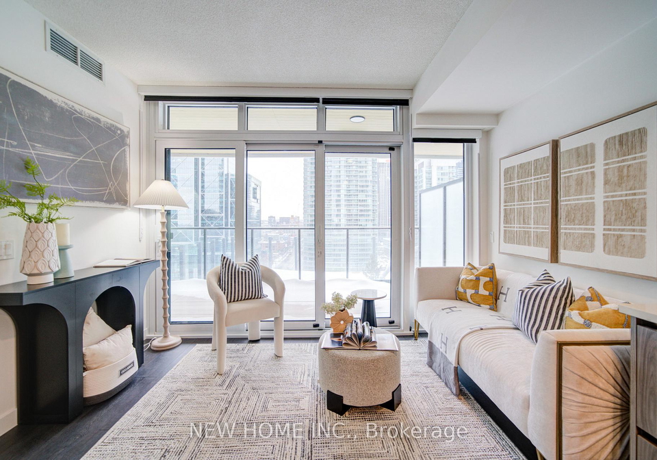 3-concord-cityplace-way-toronto-ontario-c12702042
