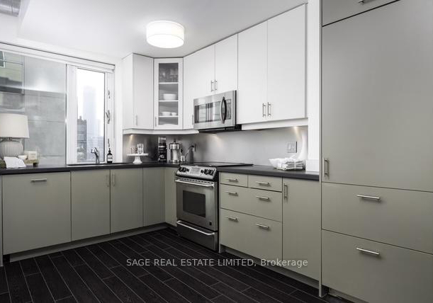 388-richmond-street-w-toronto-ontario-c12702260