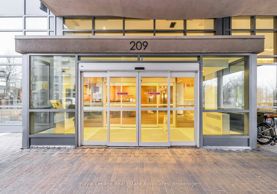 209-fort-york-boulevard-toronto-ontario-c12702406