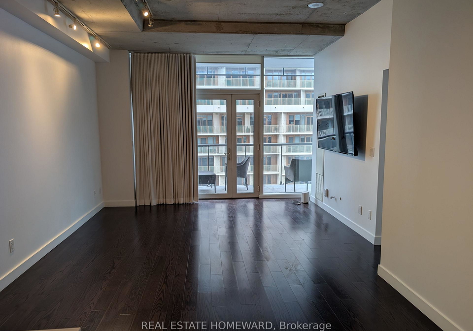 552-wellington-street-w-toronto-ontario-c12702792