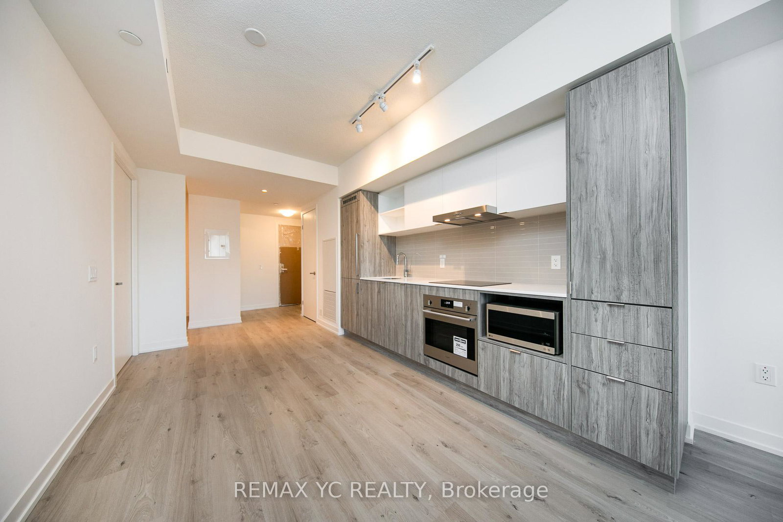 138-downes-street-toronto-ontario-c12703914