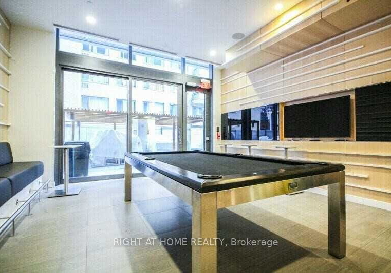 45-charles-street-e-toronto-ontario-c12703988