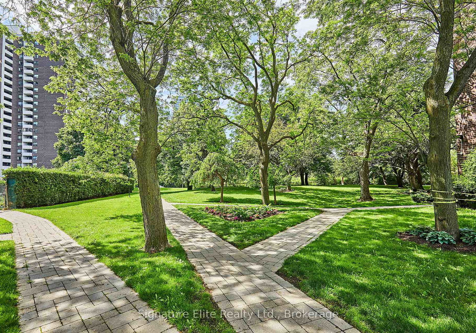 10-muirhead-road-north-york-ontario-c12704416