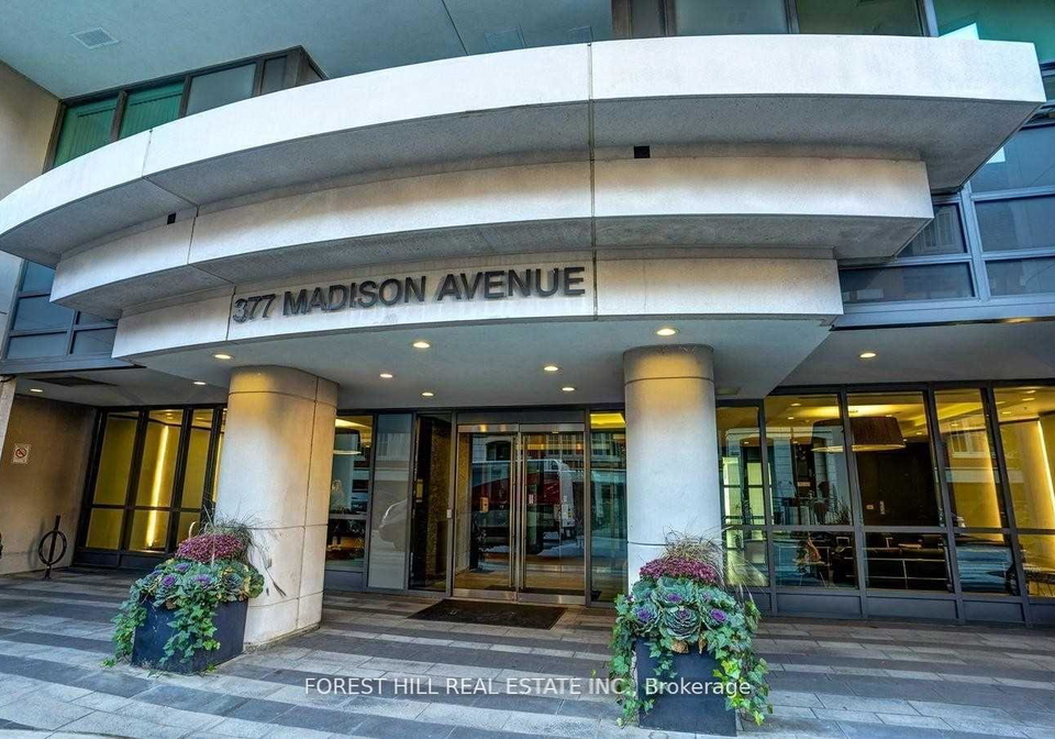 377-madison-avenue-toronto-ontario-c12704744