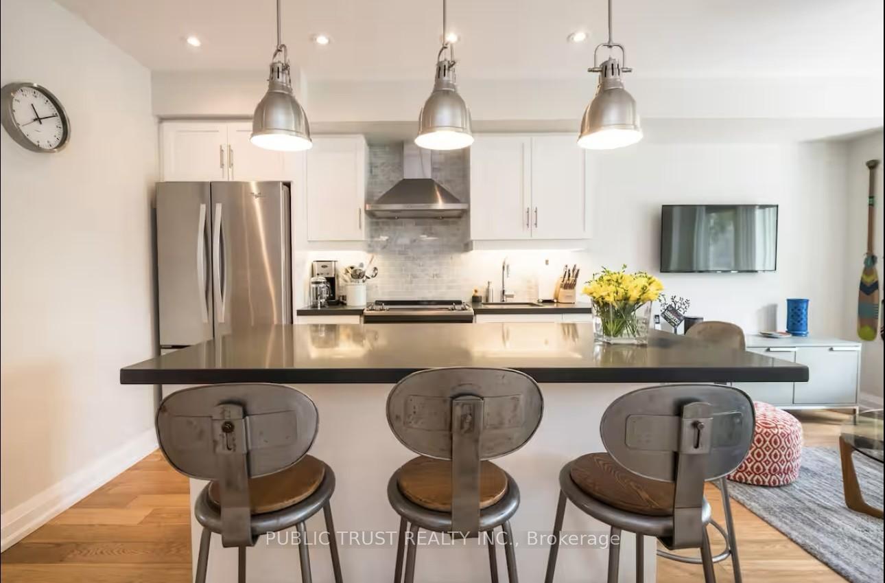 72-grace-street-toronto-ontario-c12705394
