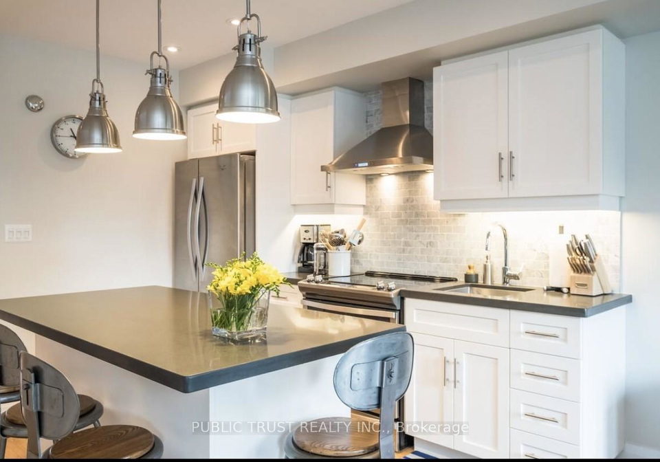 72-grace-street-toronto-ontario-c12705394