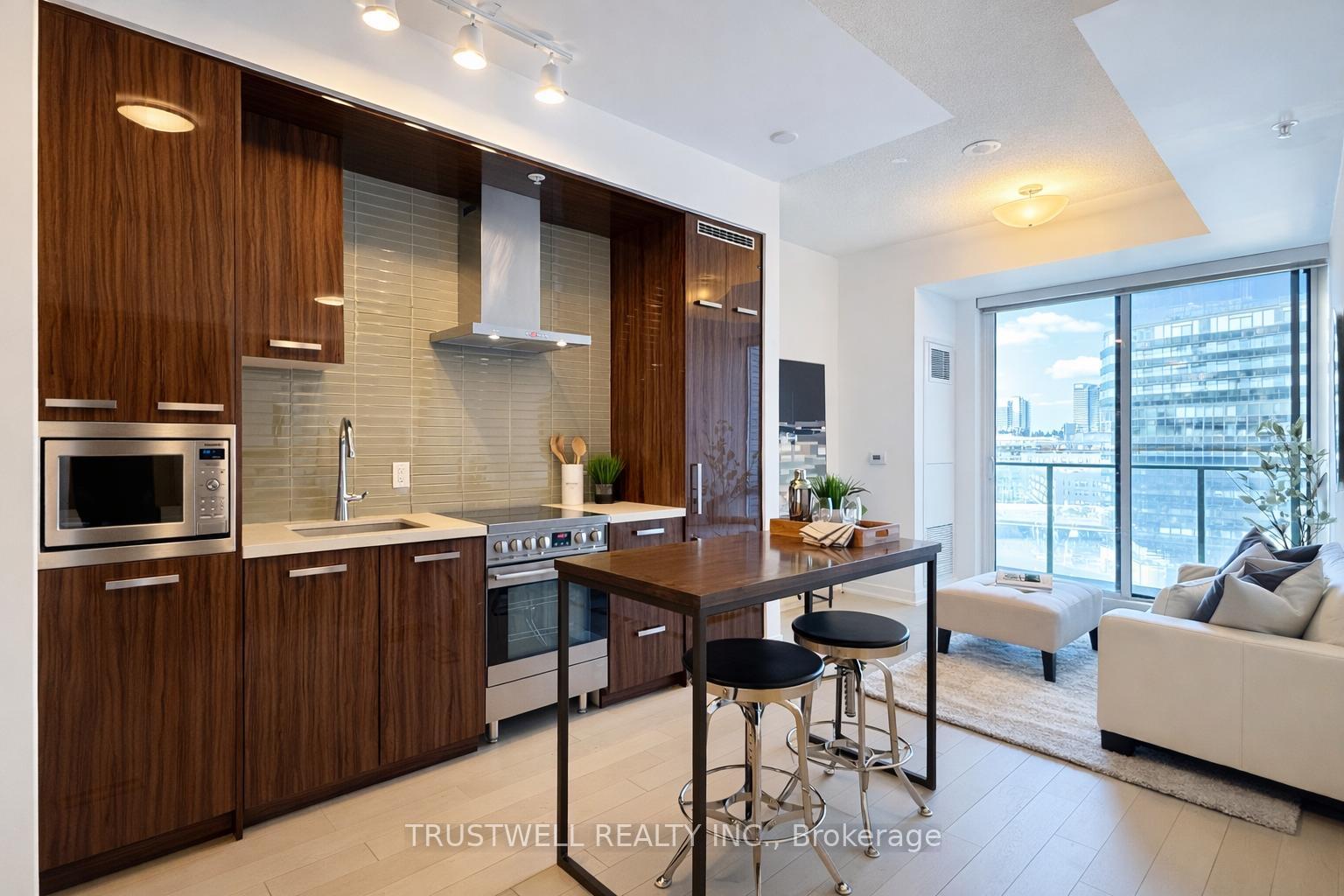 120-bayview-avenue-toronto-ontario-c12705632