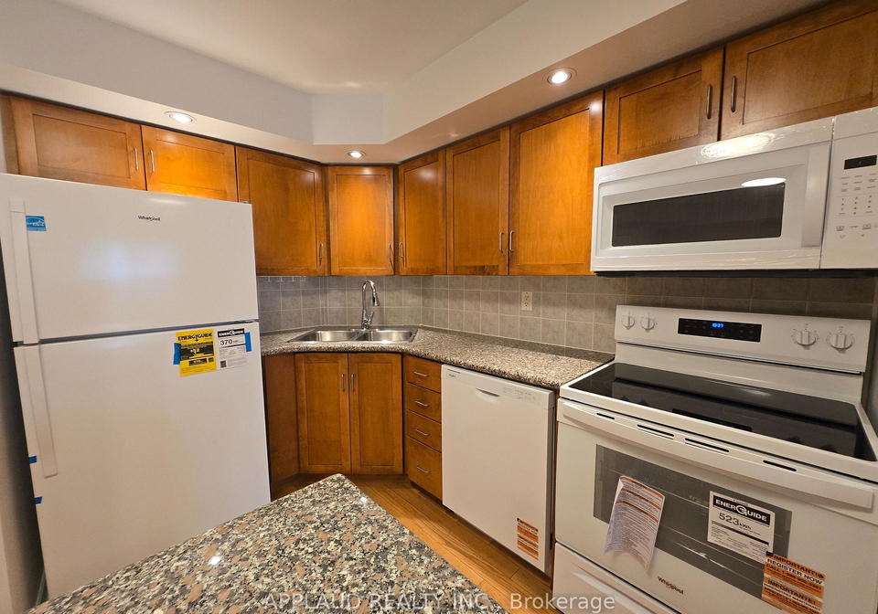 270-wellington-street-w-toronto-ontario-c12705770