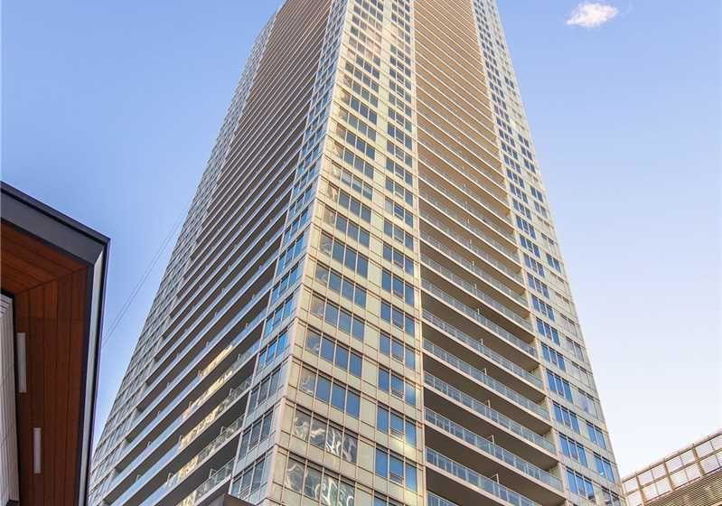 17-bathurst-street-toronto-ontario-c12705954