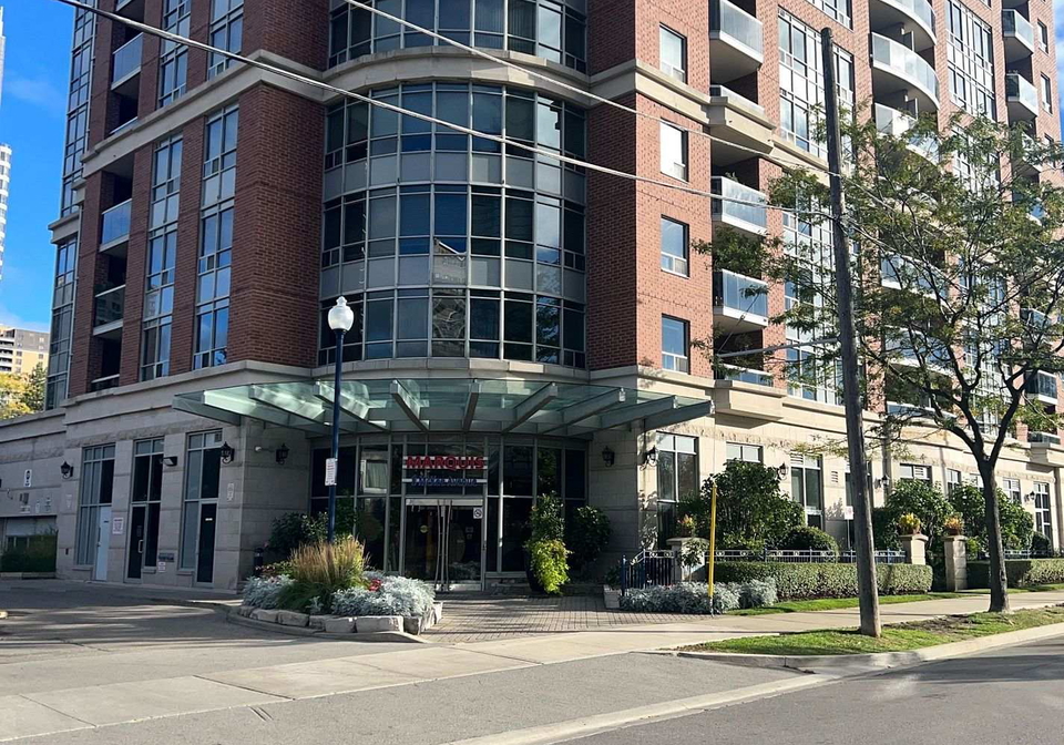 8-mckee-avenue-north-york-ontario-c12706226