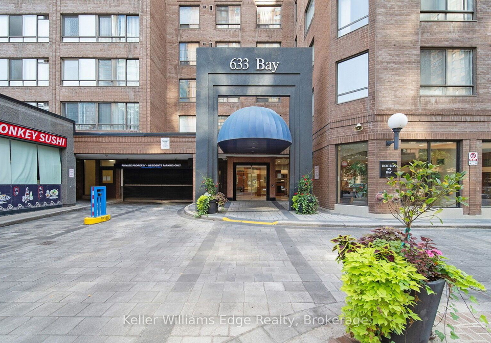 633-bay-street-toronto-ontario-c12706452