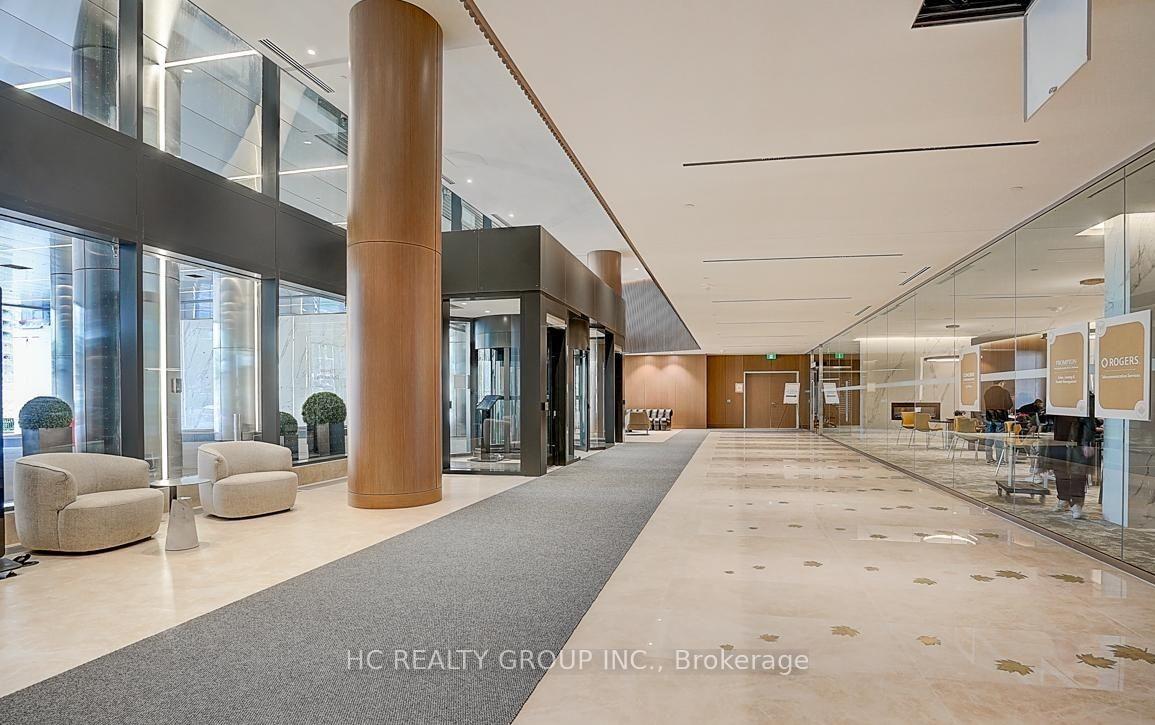 1-concord-cityplace-way-toronto-ontario-c12706580