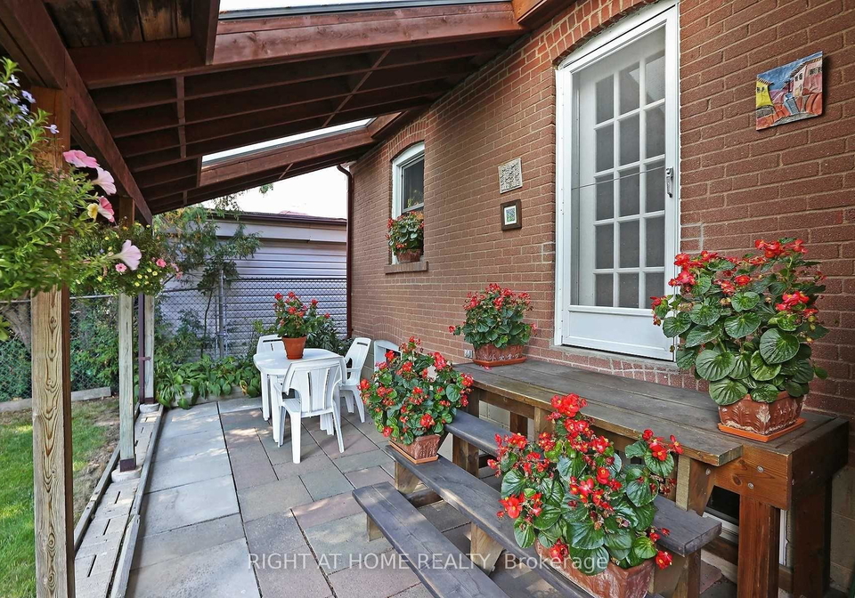 201-johnston-avenue-toronto-ontario-c12707614