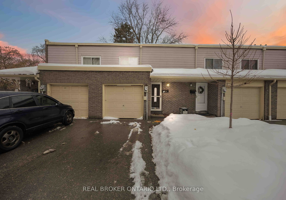 9-pepper-vineway-north-york-ontario-c12707756