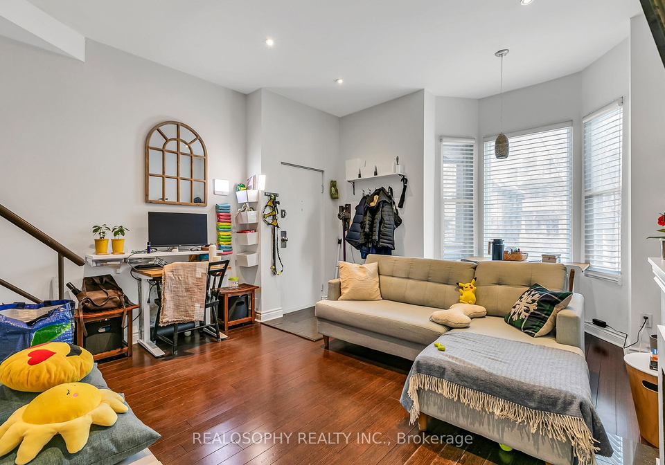 626-huron-street-toronto-ontario-c12707992